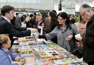 TÜYAP Kitap Fuarı kitapseverlere kapılarını açtı